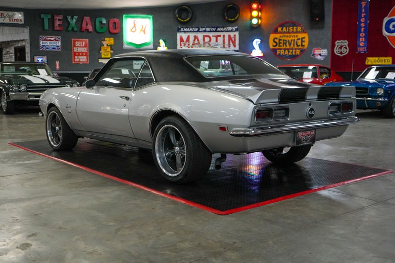 Chevrolet-Other-1968-Silver-Black-29