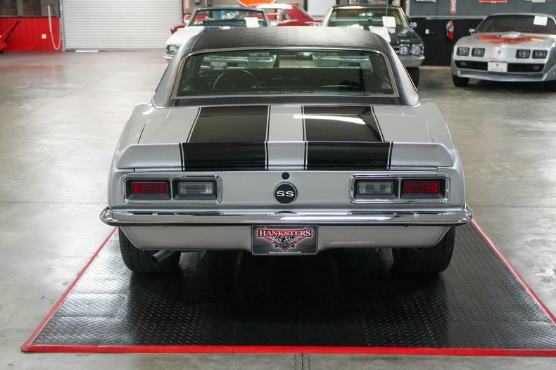 Chevrolet-Other-1968-Silver-Black-3