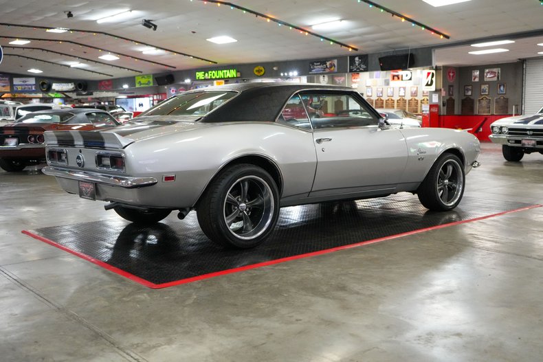 Chevrolet-Other-1968-Silver-Black-31