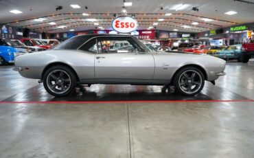 Chevrolet-Other-1968-Silver-Black-32