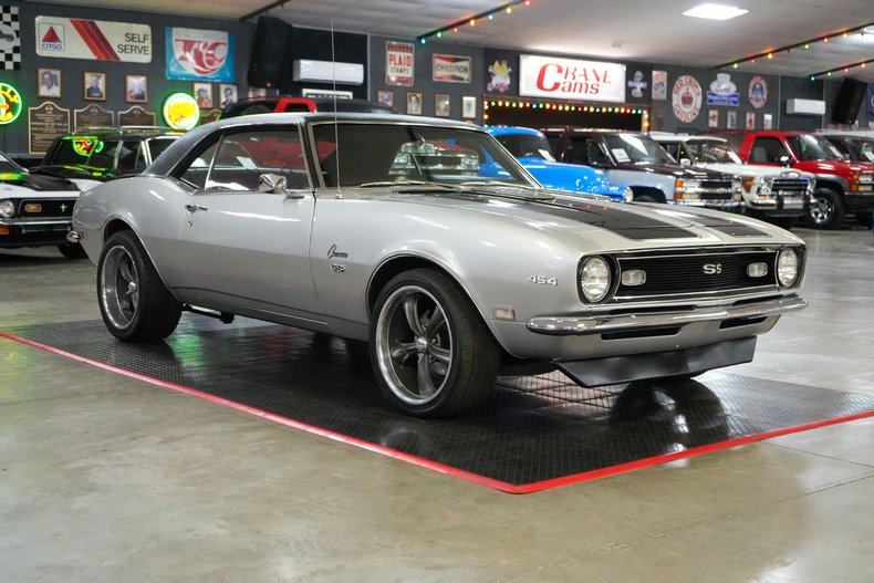 Chevrolet-Other-1968-Silver-Black-33