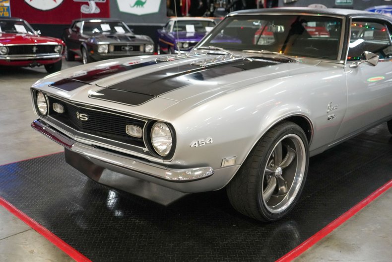 Chevrolet-Other-1968-Silver-Black-35