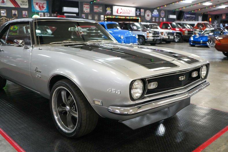 Chevrolet-Other-1968-Silver-Black-38