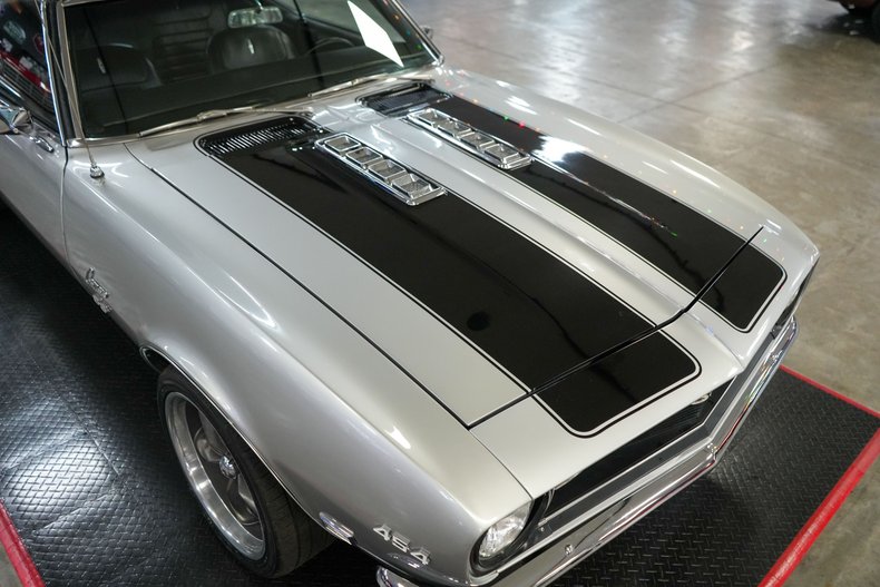Chevrolet-Other-1968-Silver-Black-39