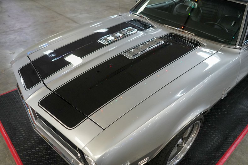 Chevrolet-Other-1968-Silver-Black-40