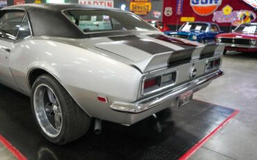 Chevrolet-Other-1968-Silver-Black-42