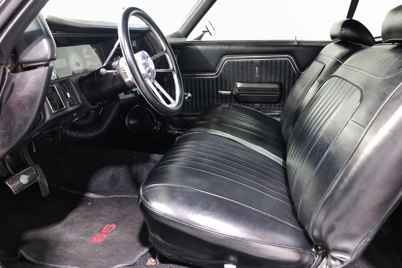 Chevrolet-Other-1972-Red-Black-16