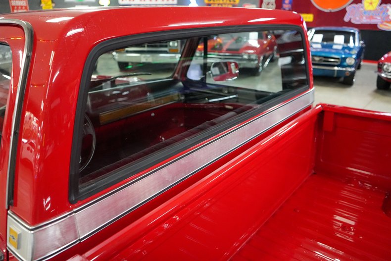 Chevrolet-Other-1977-Red-Black-11