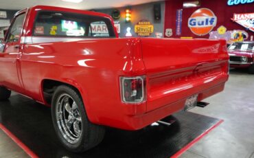 Chevrolet-Other-1977-Red-Black-12