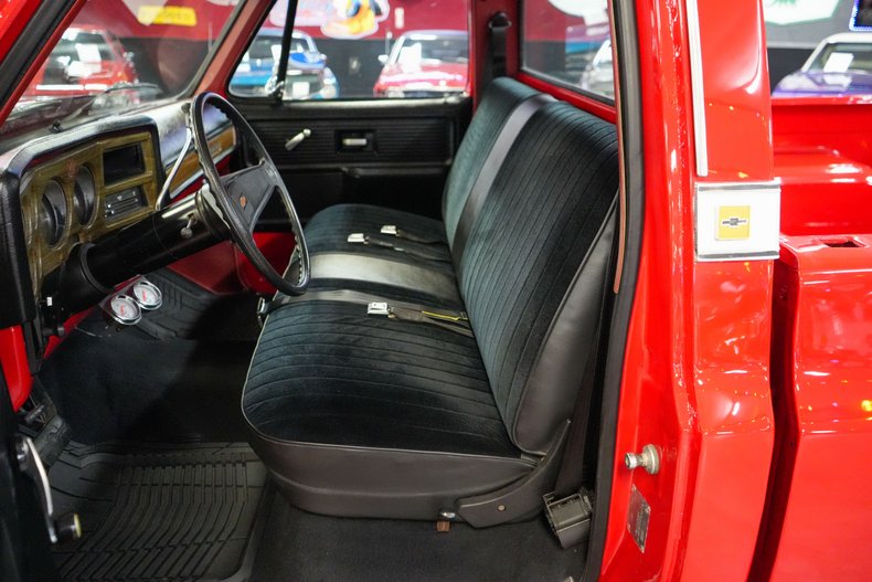 Chevrolet-Other-1977-Red-Black-14