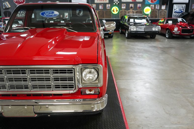 Chevrolet-Other-1977-Red-Black-31