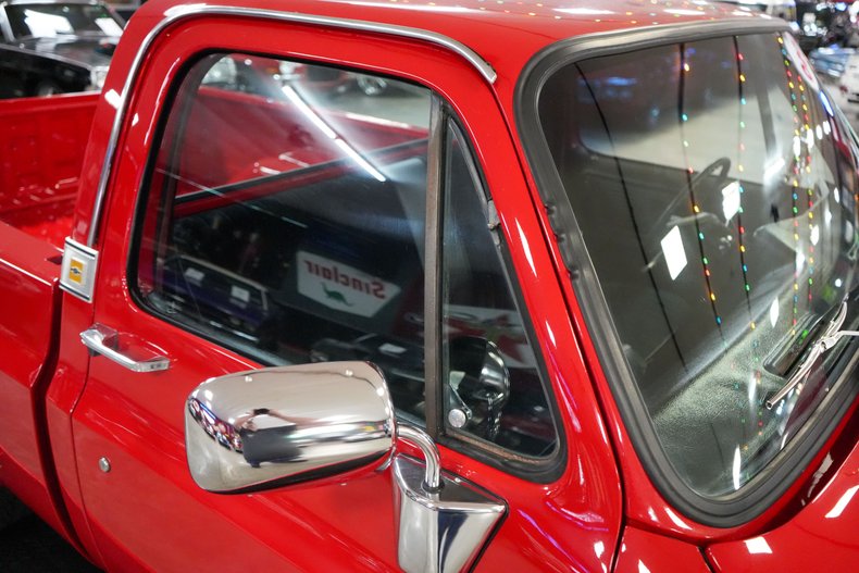 Chevrolet-Other-1977-Red-Black-36