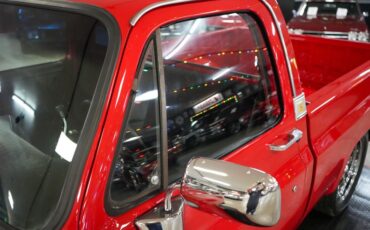 Chevrolet-Other-1977-Red-Black-38