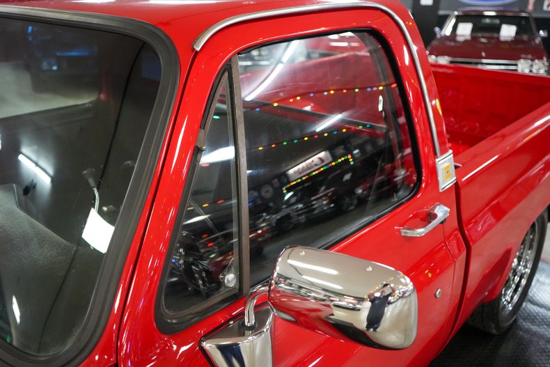 Chevrolet-Other-1977-Red-Black-38