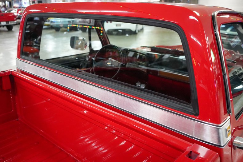 Chevrolet-Other-1977-Red-Black-39