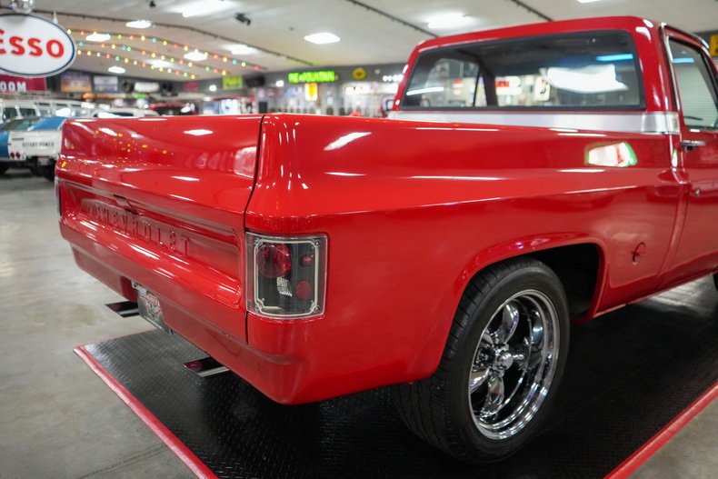 Chevrolet-Other-1977-Red-Black-40