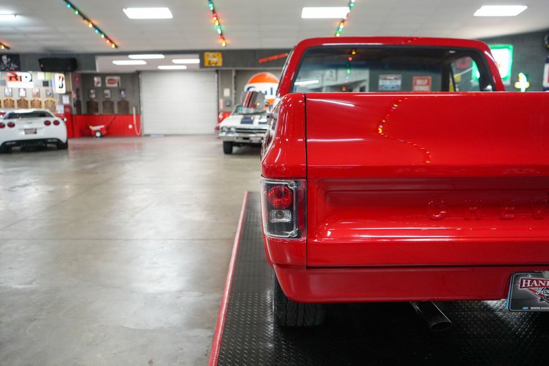 Chevrolet-Other-1977-Red-Black-48