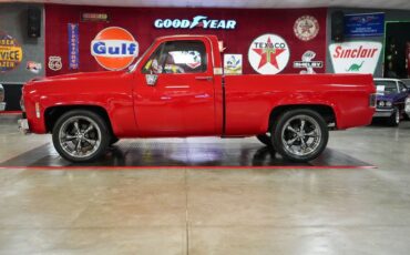 Chevrolet-Other-1977-Red-Black-6