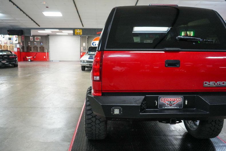 Chevrolet-Other-1995-Red-Gray-10