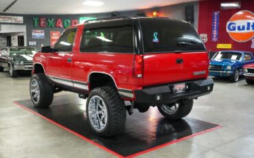 Chevrolet-Other-1995-Red-Gray-13