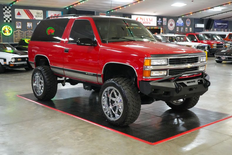 Chevrolet-Other-1995-Red-Gray-17