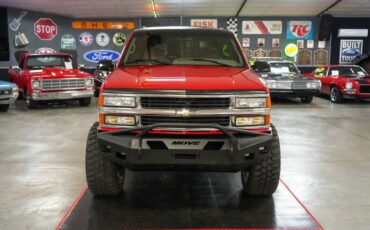 Chevrolet-Other-1995-Red-Gray-18