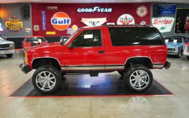 Chevrolet-Other-1995-Red-Gray-20