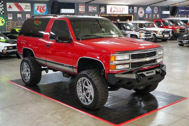 Chevrolet-Other-1995-Red-Gray-22