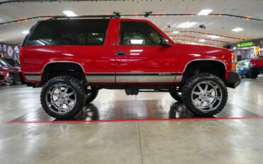 Chevrolet-Other-1995-Red-Gray-24