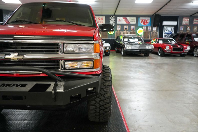 Chevrolet-Other-1995-Red-Gray-26