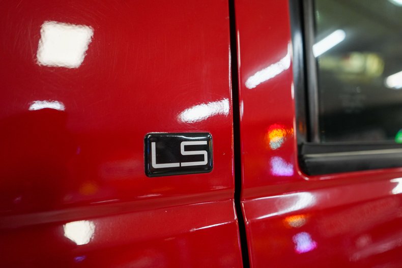 Chevrolet-Other-1995-Red-Gray-37