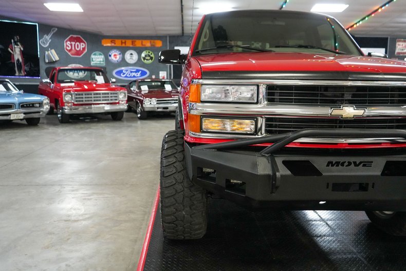 Chevrolet-Other-1995-Red-Gray-47