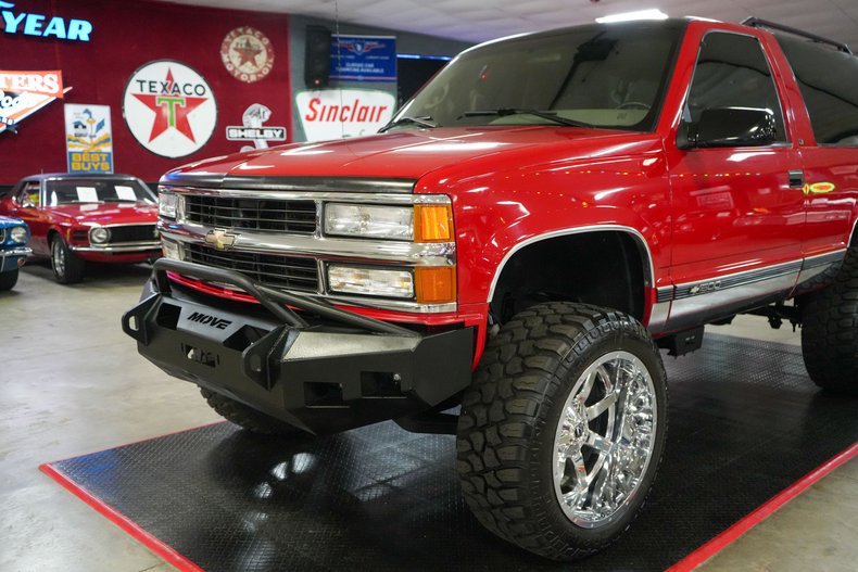Chevrolet-Other-1995-Red-Gray-6