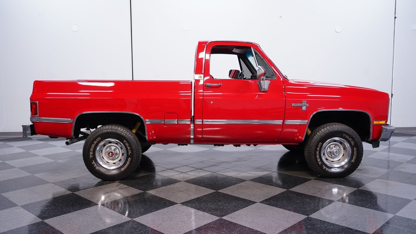 Chevrolet-Other-Pickups-1984-Pickup-Truck-12