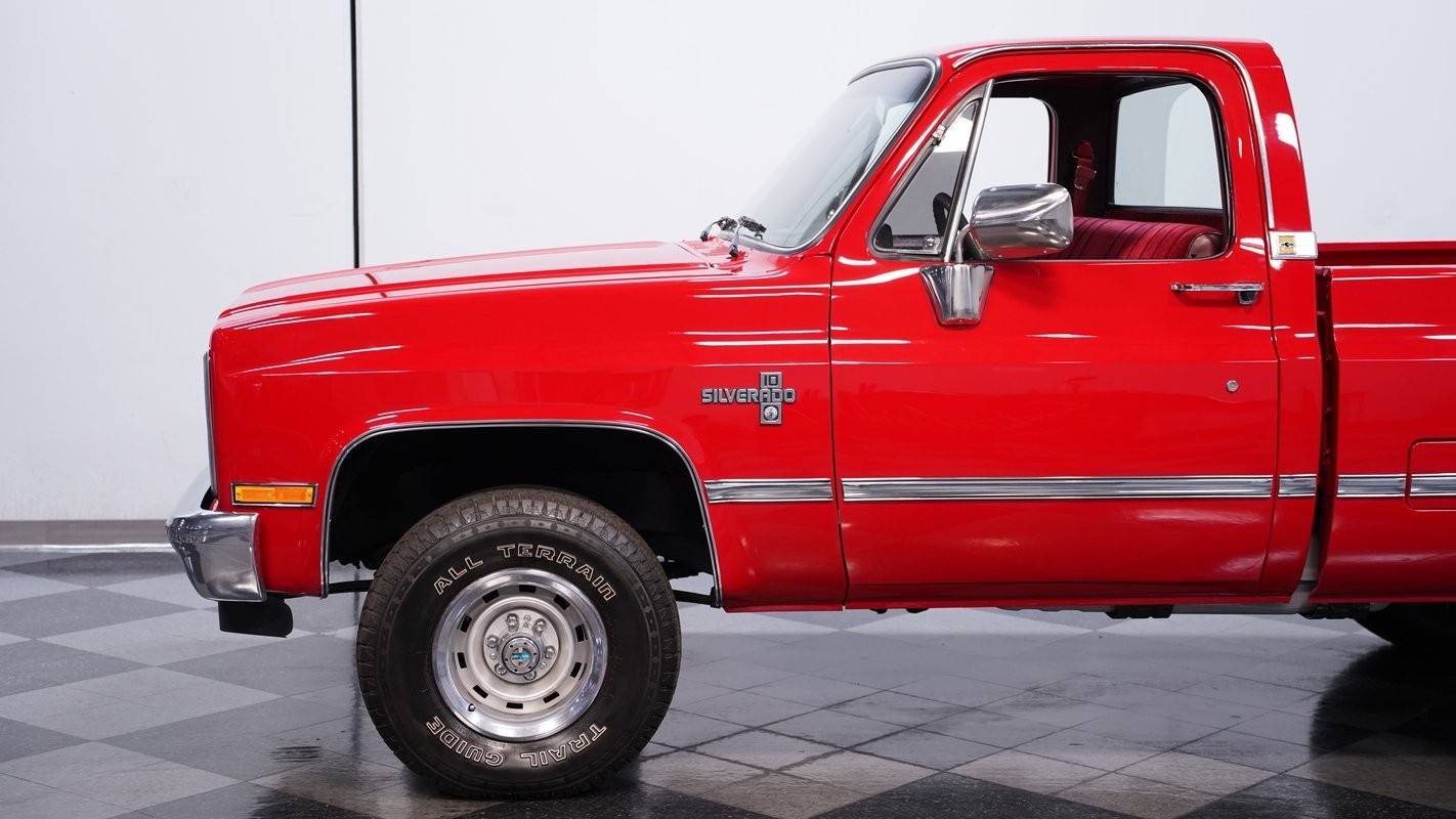 Chevrolet-Other-Pickups-1984-Pickup-Truck-19