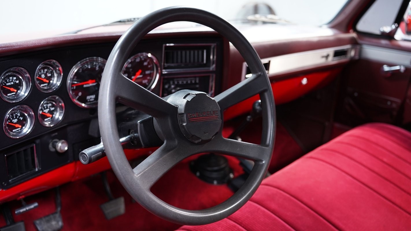 Chevrolet-Other-Pickups-1984-Pickup-Truck-30