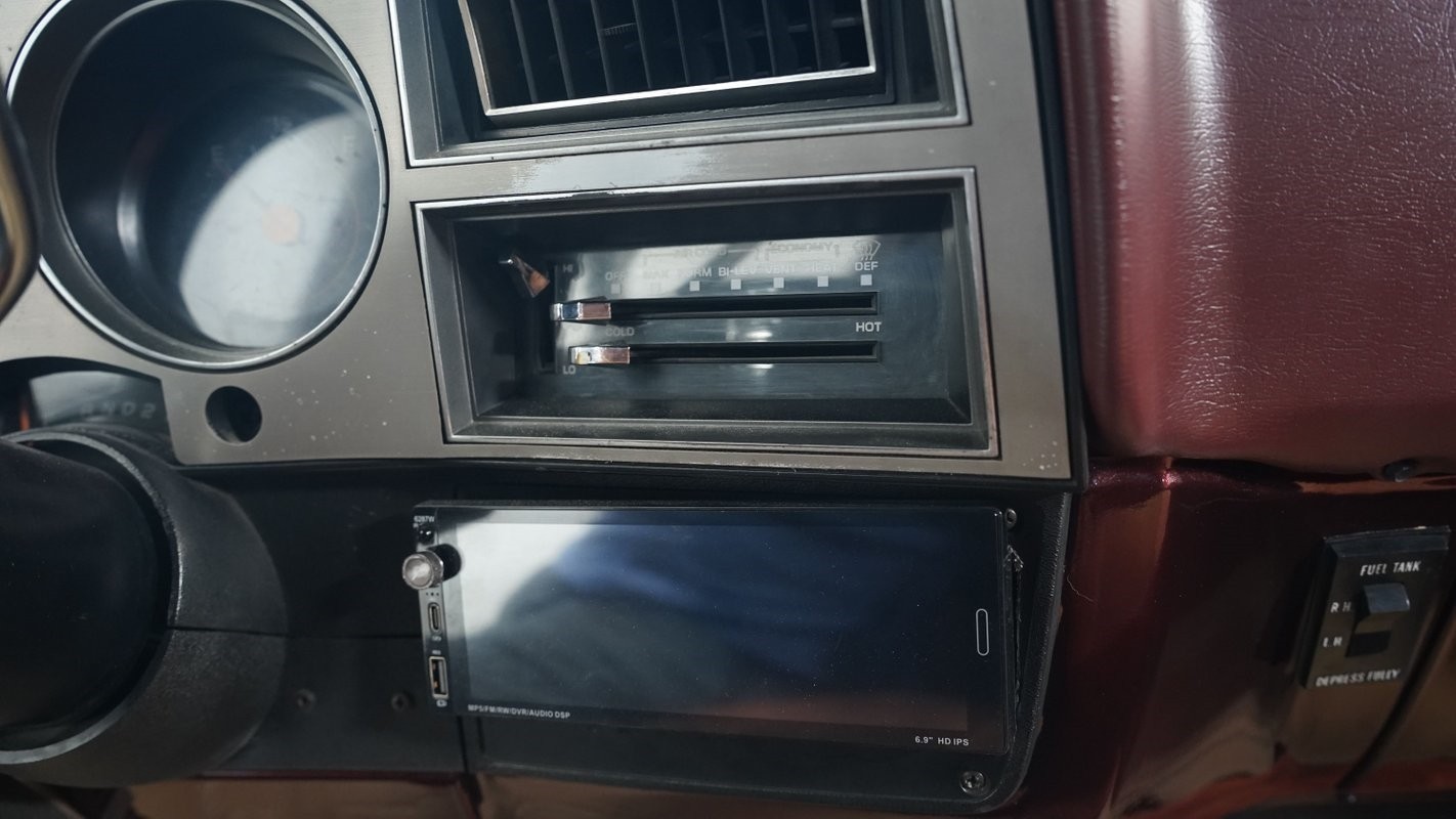 Chevrolet-Other-Pickups-1984-Pickup-Truck-33