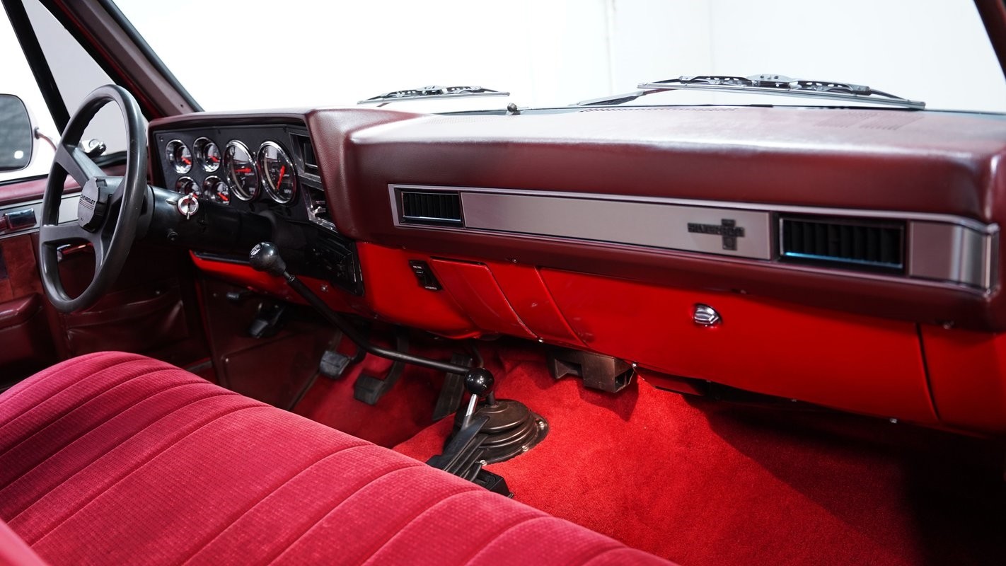 Chevrolet-Other-Pickups-1984-Pickup-Truck-37