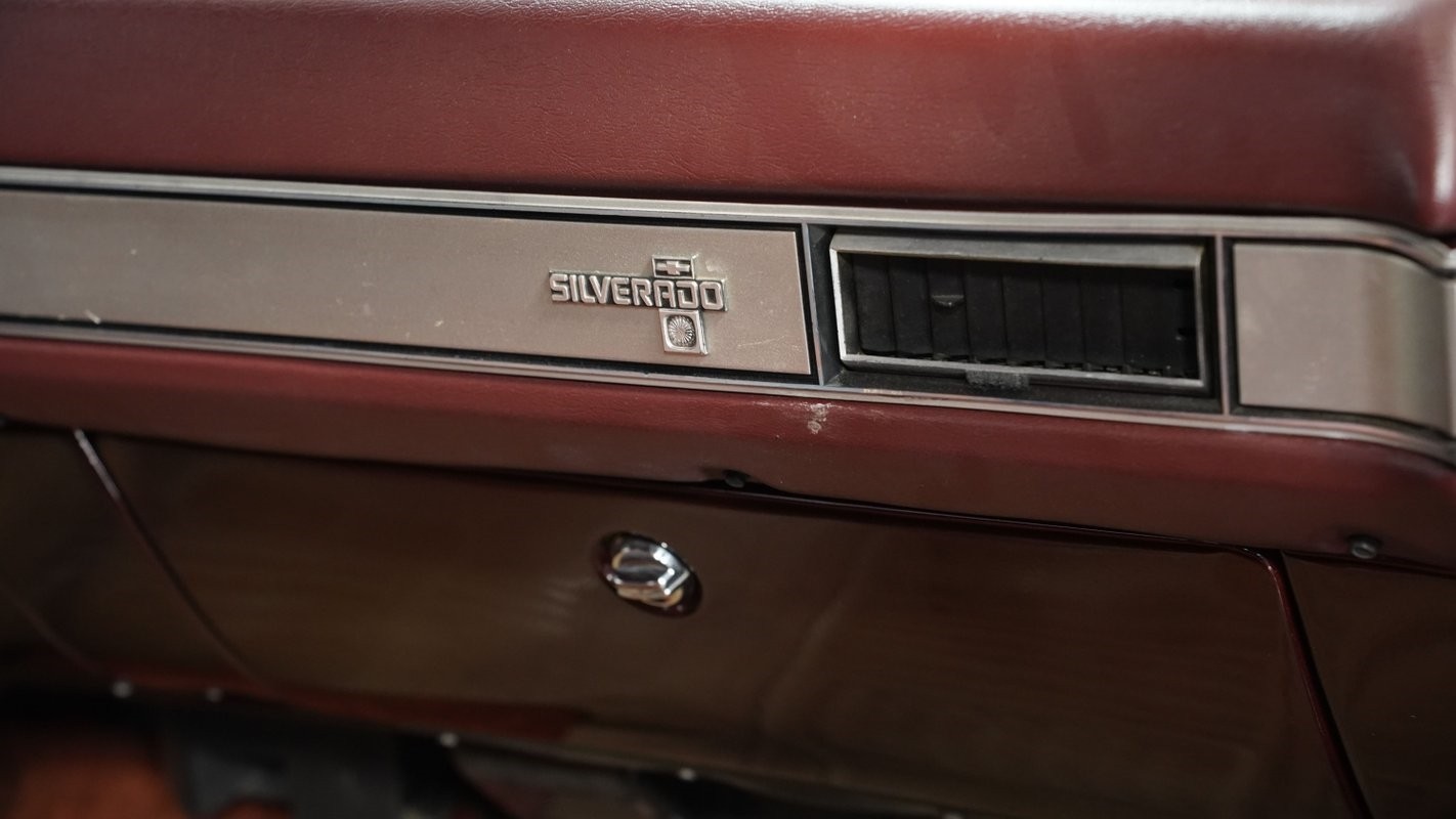 Chevrolet-Other-Pickups-1984-Pickup-Truck-39