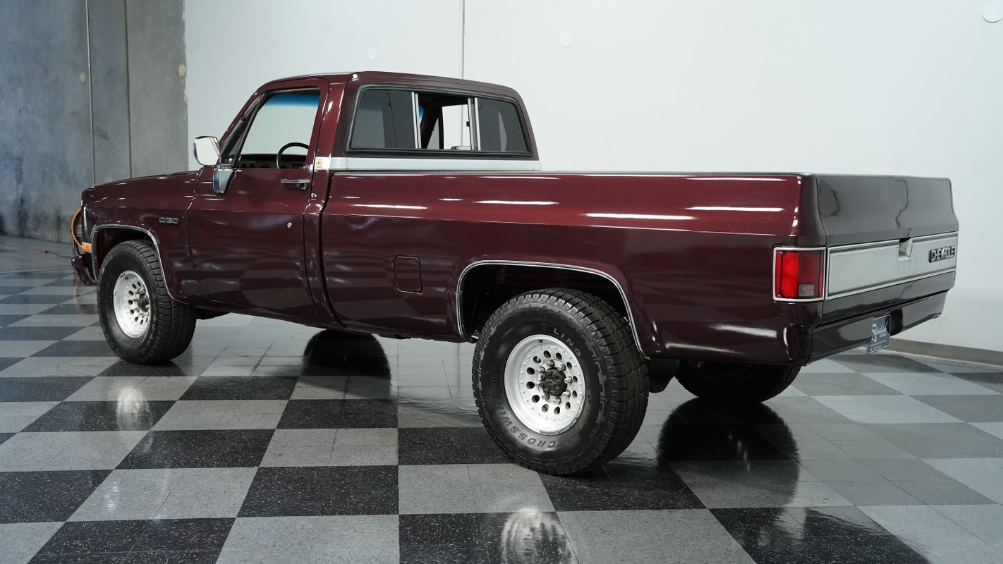 Chevrolet-Other-Pickups-1984-Pickup-Truck-6