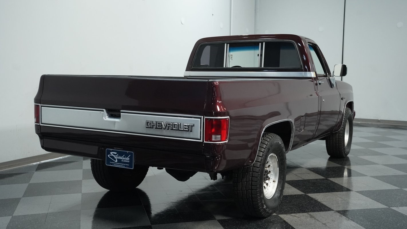 Chevrolet-Other-Pickups-1984-Pickup-Truck-9