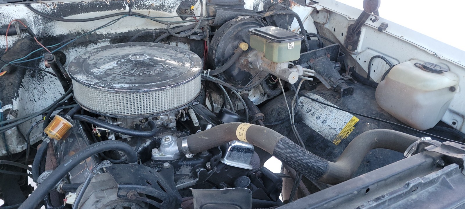 Chevrolet-Other-Pickups-1985-Standard-Cab-Pickup-11