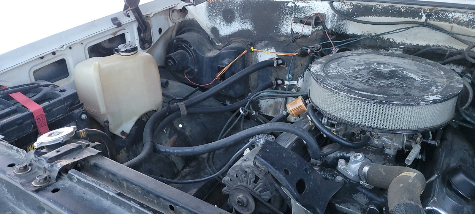 Chevrolet-Other-Pickups-1985-Standard-Cab-Pickup-12