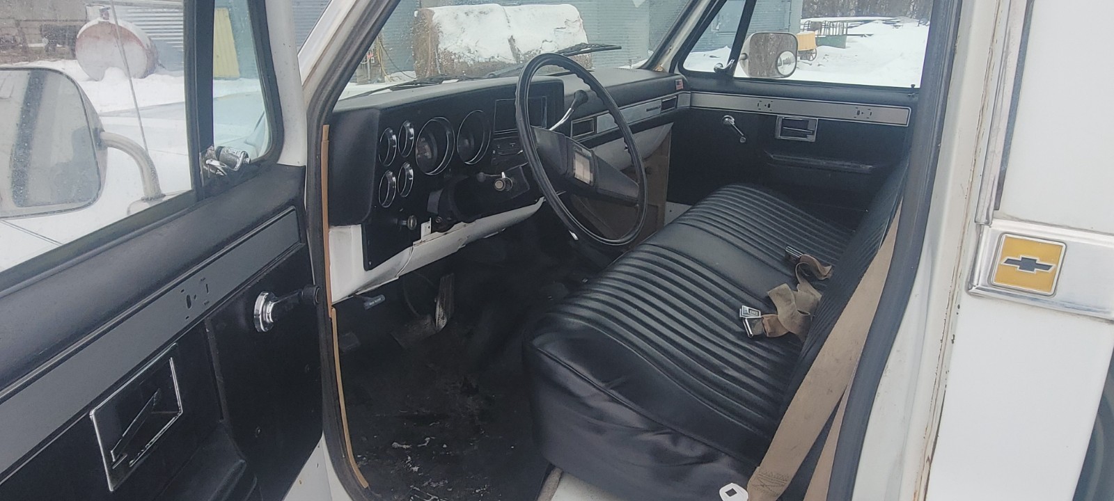 Chevrolet-Other-Pickups-1985-Standard-Cab-Pickup-24