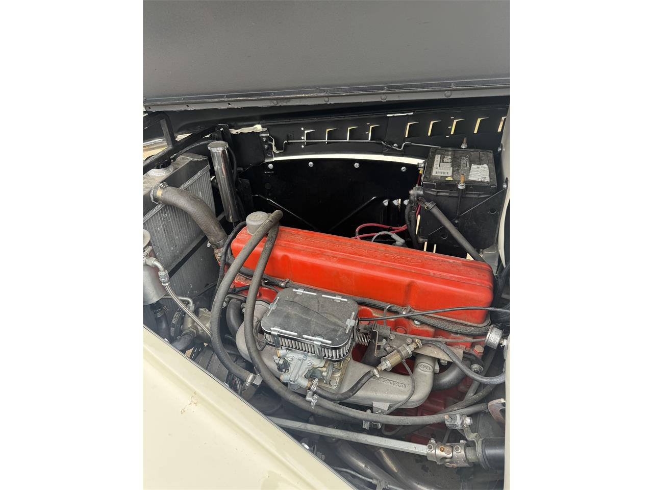 Chevrolet-Pickup-1946-White-Black-2