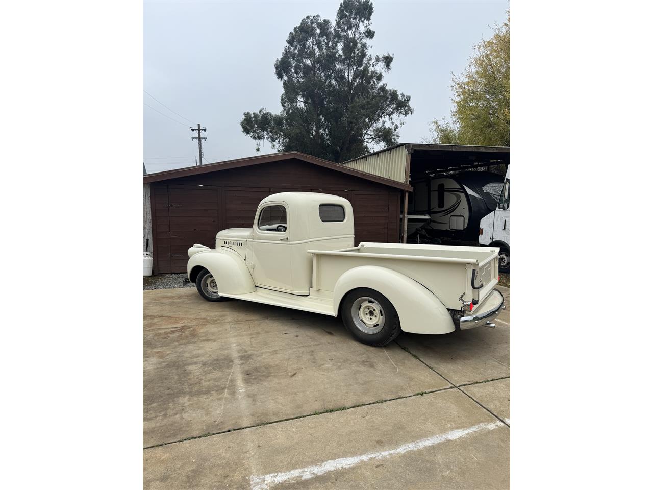 Chevrolet-Pickup-1946-White-Black-3