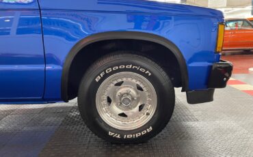 Chevrolet-S-10-1983-Standard-Cab-Pickup-22