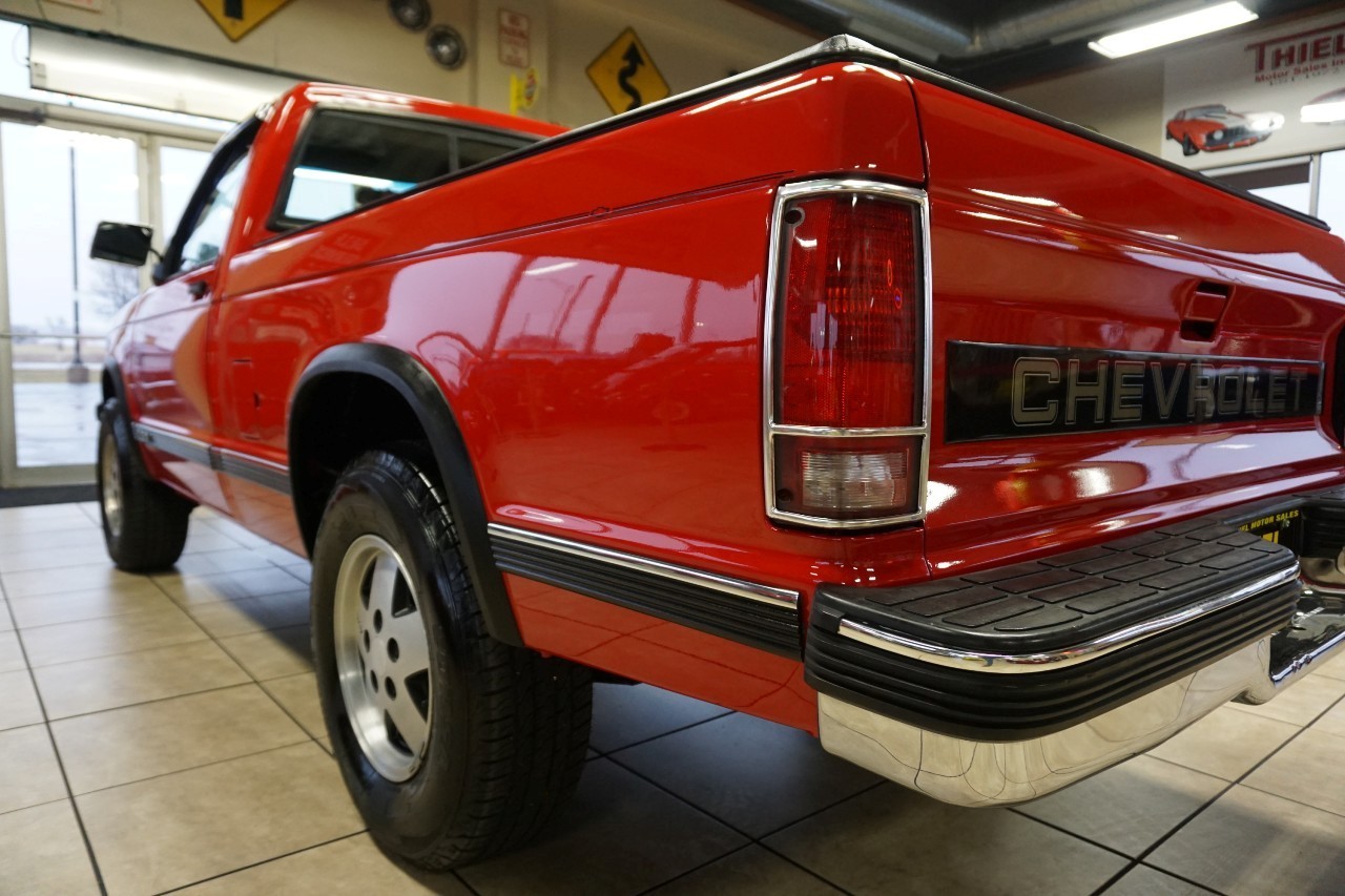Chevrolet-S-10-1991-Standard-Cab-Pickup-15