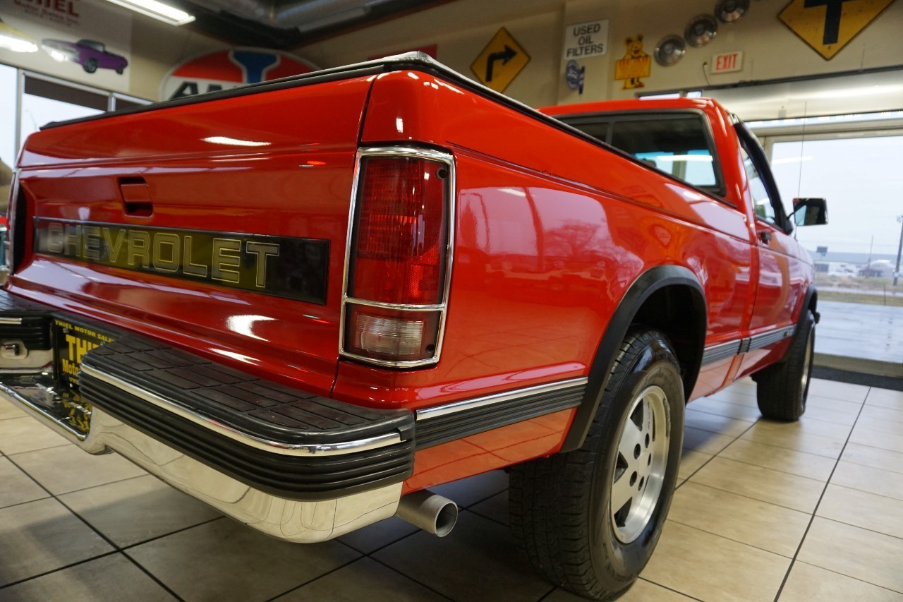 Chevrolet-S-10-1991-Standard-Cab-Pickup-16