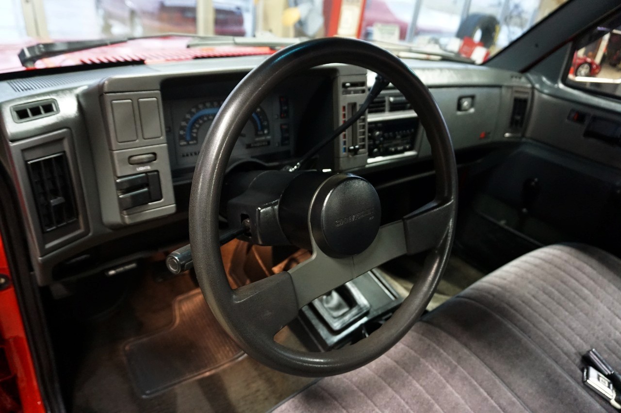 Chevrolet-S-10-1991-Standard-Cab-Pickup-23